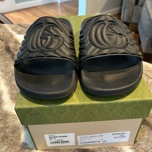 GUCCI BLACK SLIDES SIZE 8